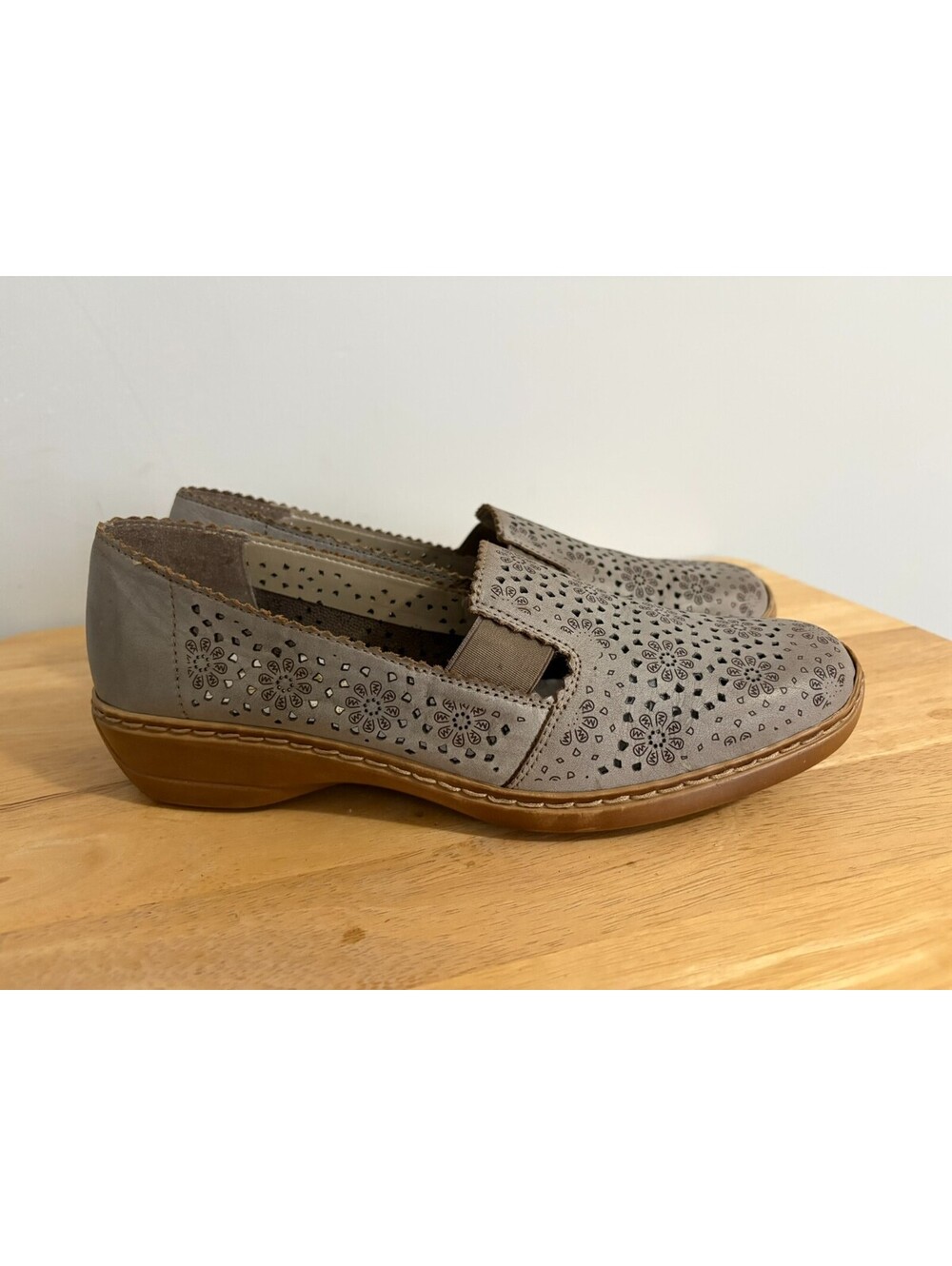 Rieker Shoes Womens Antistress Slip-on Taupe Leather Size 40 Laser Cut Floral